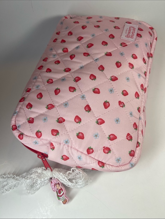 Strawberry Shortcake Handbags - Strawberry Shortcake Pink Quilted Cosmetic Makeup Bag Pouch NWOT
